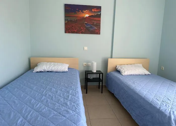 Riviera Beach, Seaside Spacious Apt.